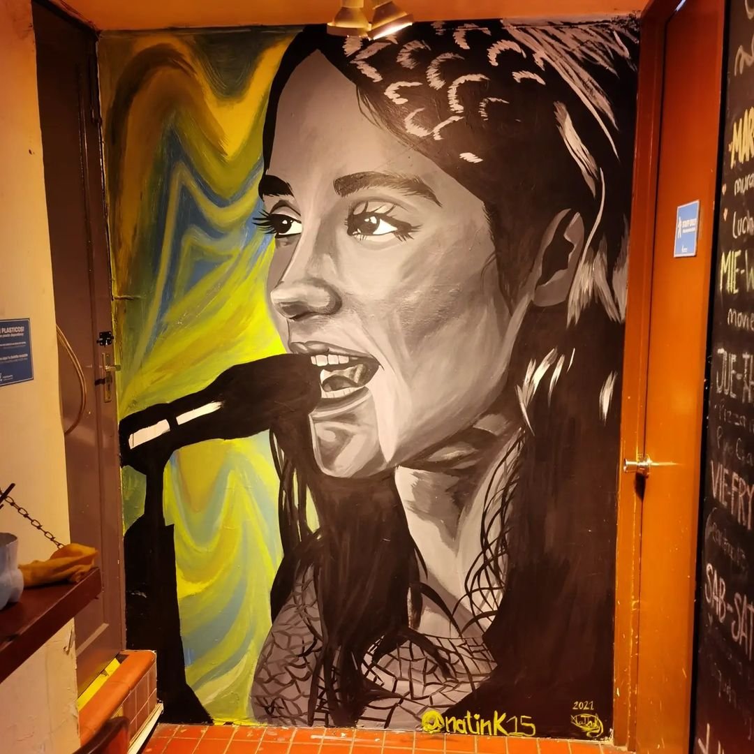 Pintura hecha para @hospedartehostels gracias por la oportunidad #ximenasariñana #sayulita #nayarit #mexico #mexicotravel #tulummexico #cancun #puertoescondido #lapunta #mandala #maorie #travel #beach #tattoo